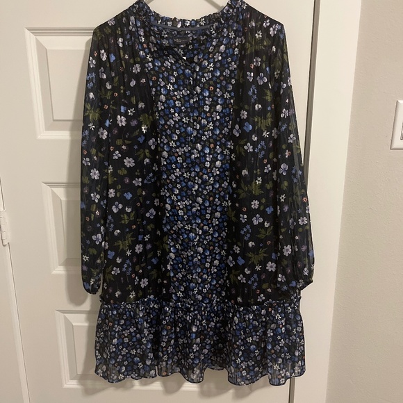 Dress - Picture 1 of 1